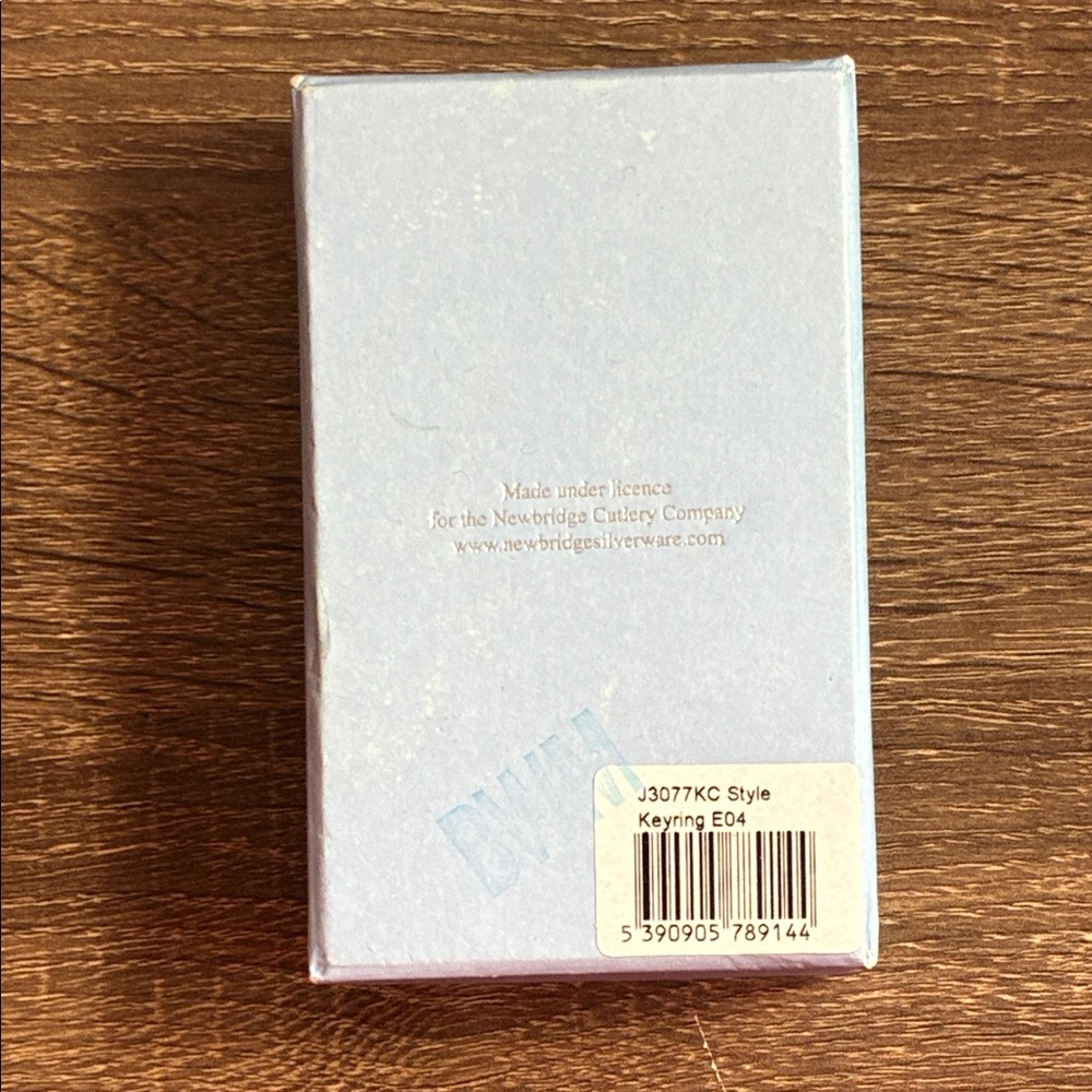 Newbridge Silverware Keychain with Box - Picture 7 of 8